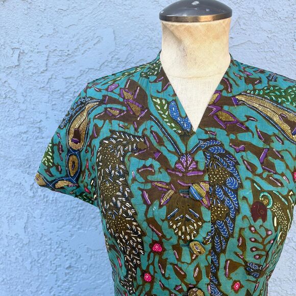 Vintage 60s Sheath Dress Size XS/Small with Bold Bohemian Print Vented back - Picture 5 of 7